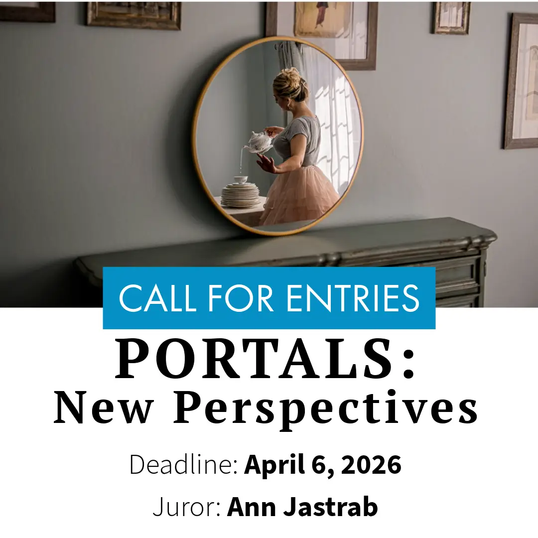 Portals: New Perspectives por PhotoPlace Gallery