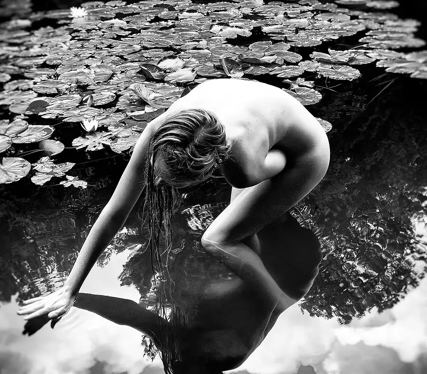 Nude Geographies por Praxis Gallery