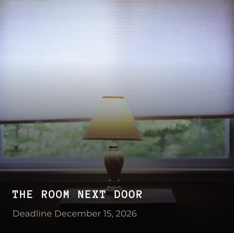 The Room Next Door por Decagon Gallery